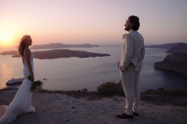 wedding photographer in santorini