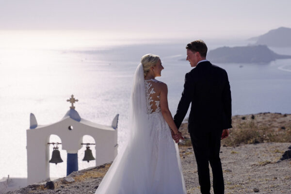 wedding photographer in santorini