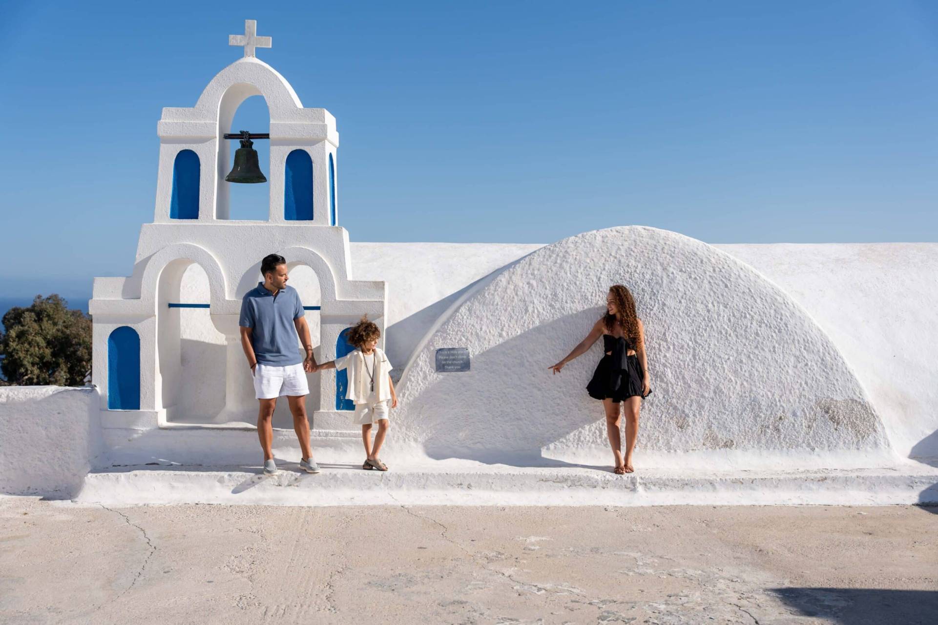 family photo session in oia